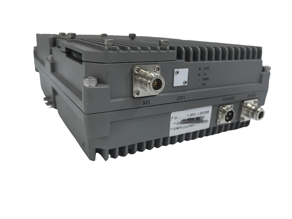  汇川三频手机信号接收器2000㎡